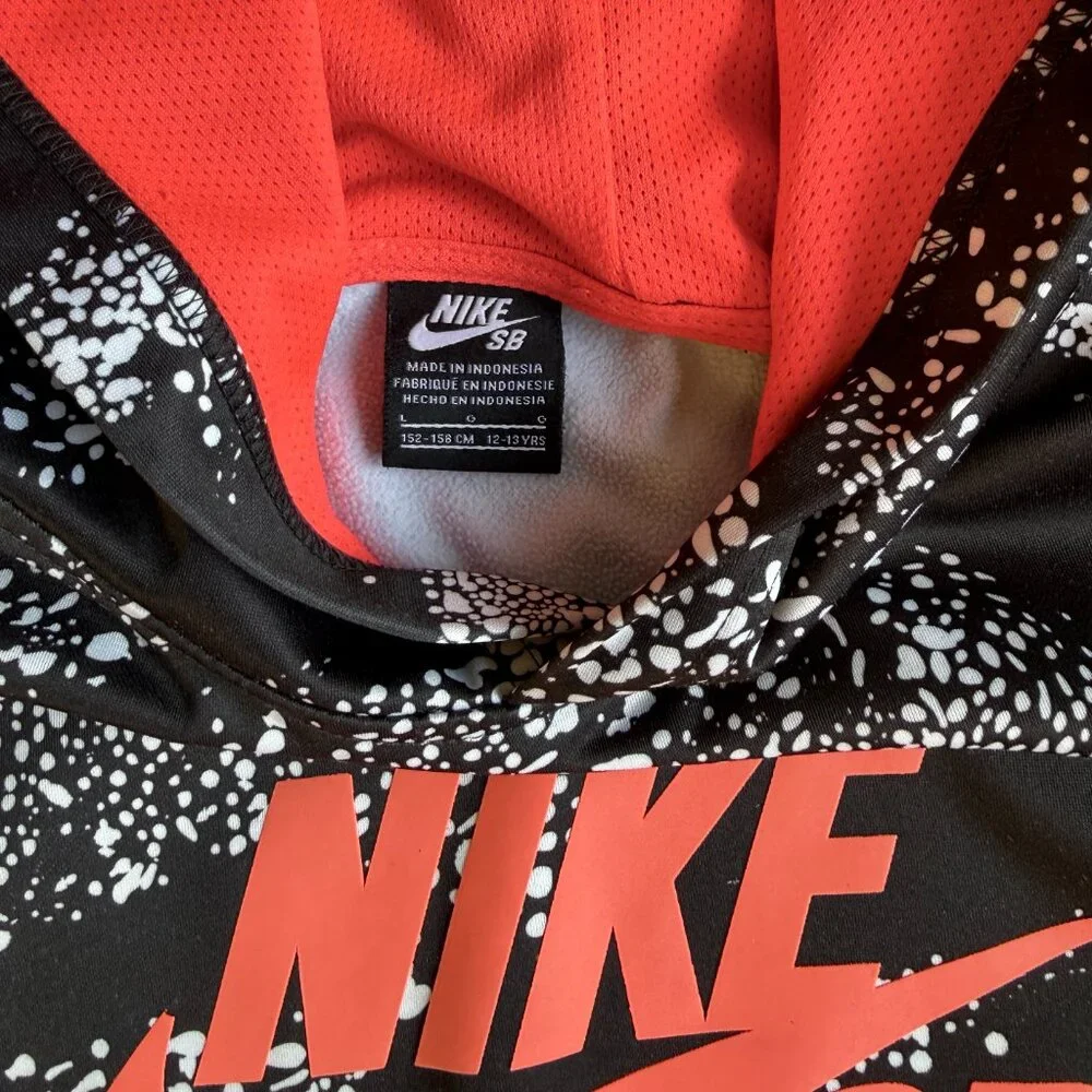 Nike SB Therma-Fit Pullover Hoodie Youth Large L 12 13 Black Coral Red Fleece